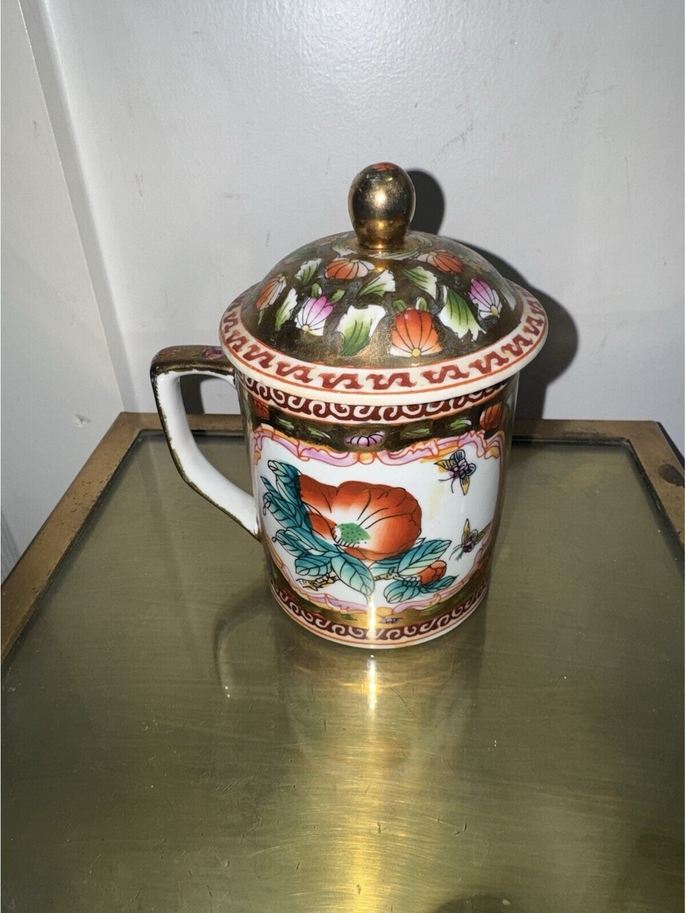 Vintage Chinese Floral Lidded Porcelain Mug with Gold Accents - Picture 4 of 9
